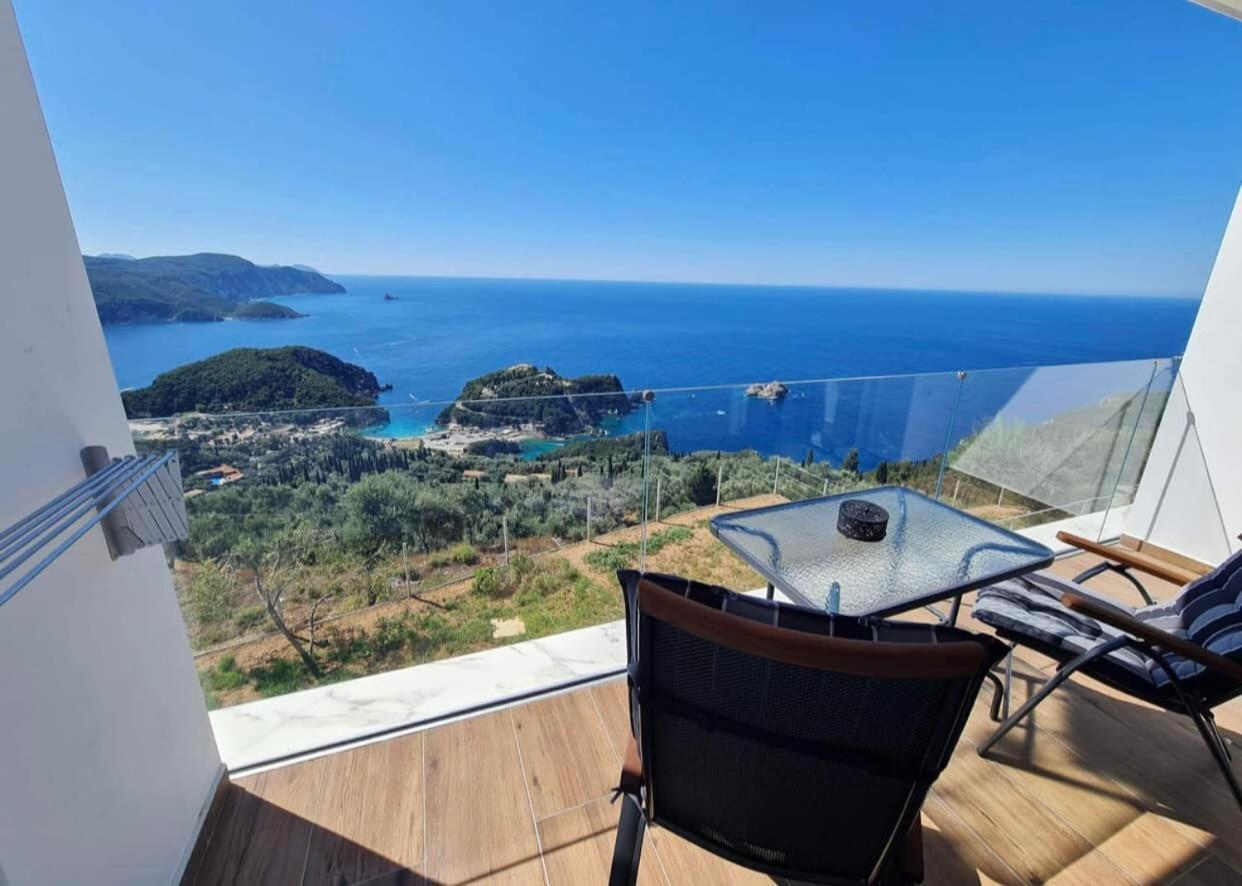 Golden Fox Studios And Suites Lakones Bagian luar foto