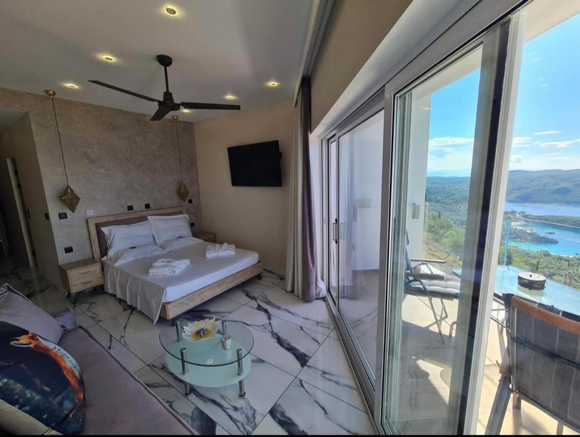 Golden Fox Studios And Suites Lakones Bagian luar foto