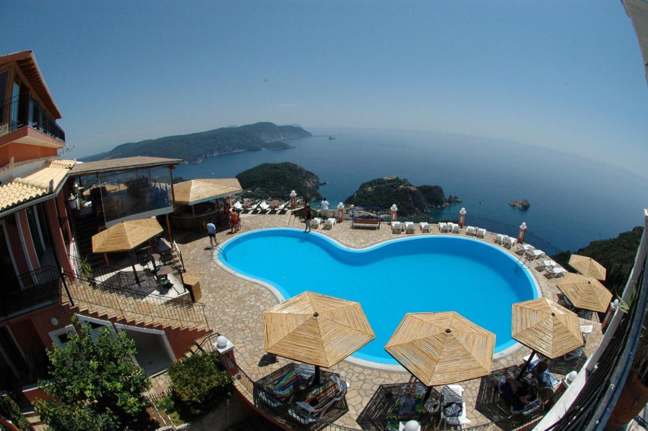 Golden Fox Studios And Suites Lakones Bagian luar foto