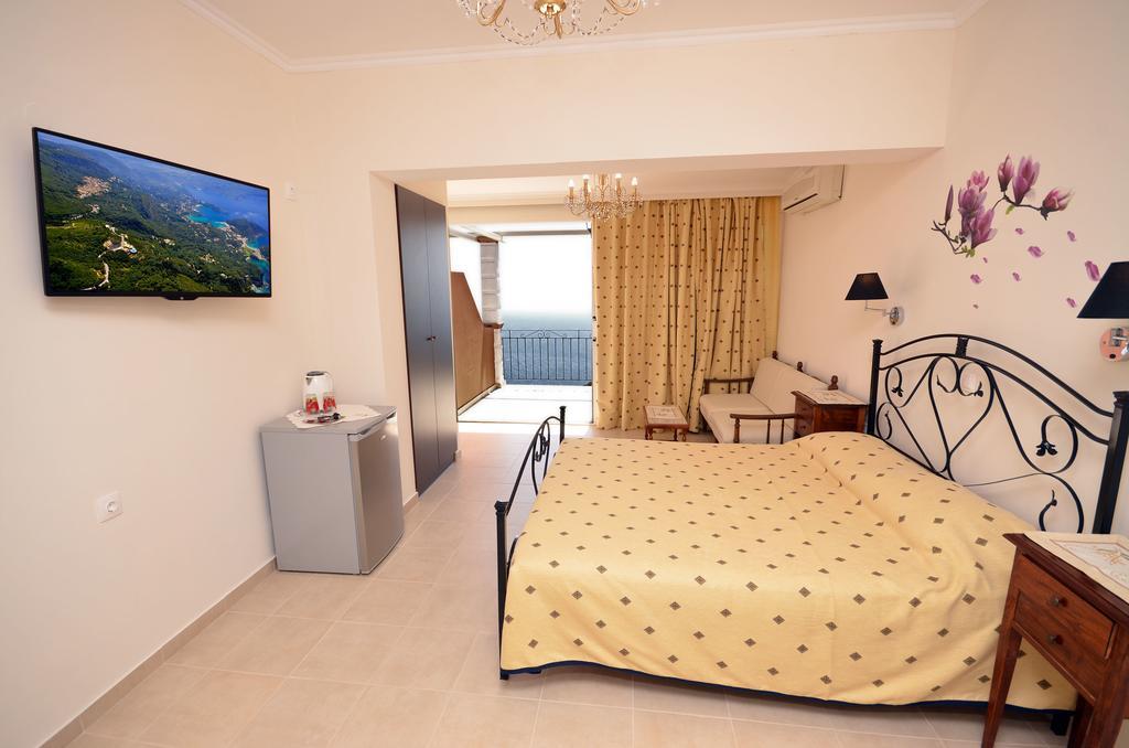 Golden Fox Studios And Suites Lakones Bagian luar foto