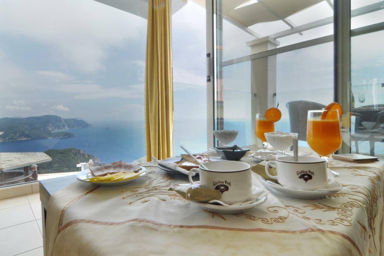 Golden Fox Studios And Suites Lakones Bagian luar foto