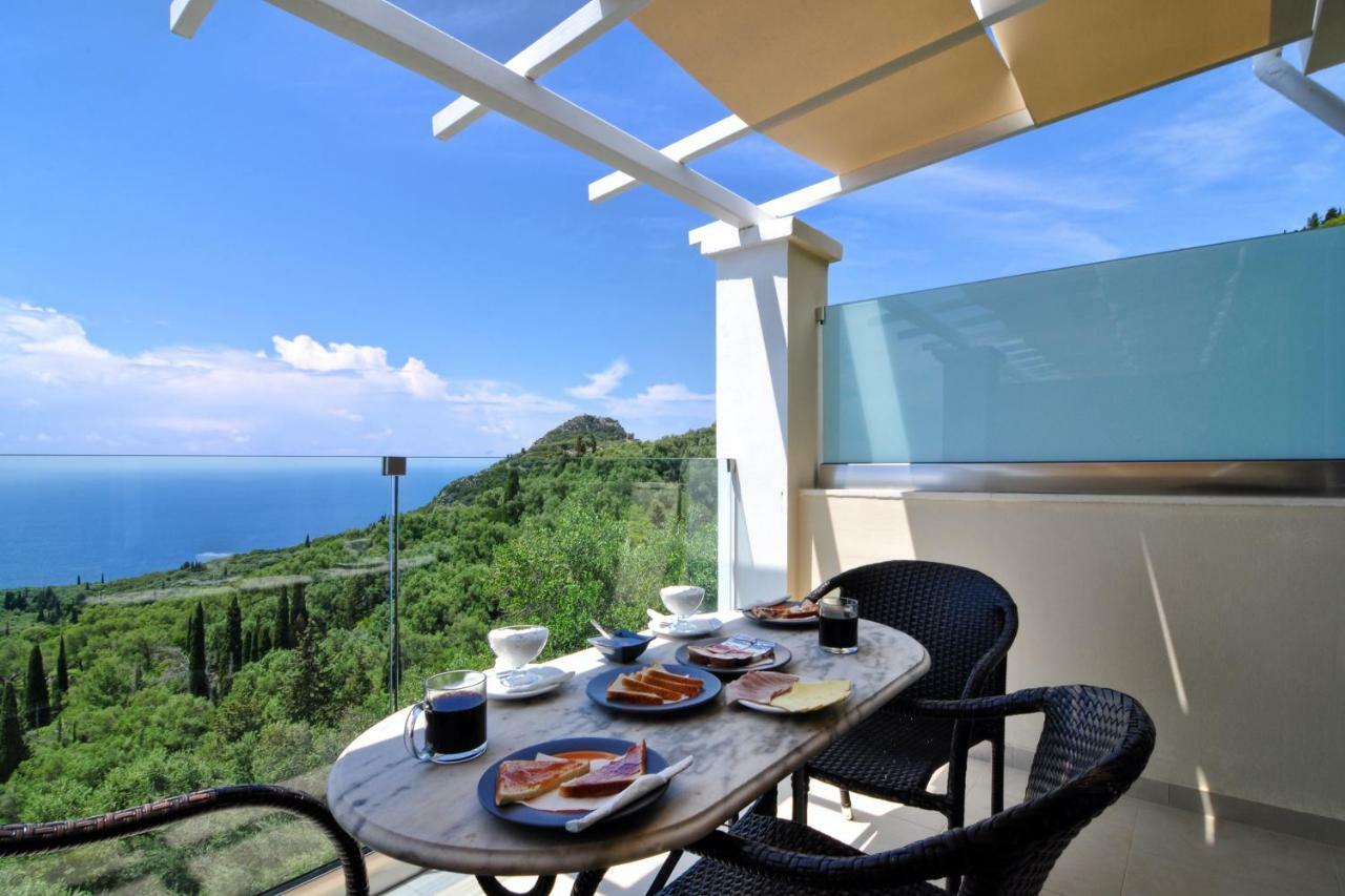 Golden Fox Studios And Suites Lakones Bagian luar foto